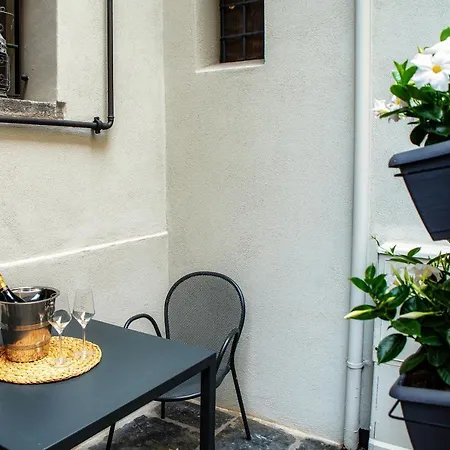 شقة Lo Storico - The House Of Travelers كومو