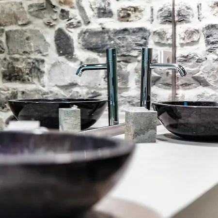 شقة Lo Storico - The House Of Travelers كومو