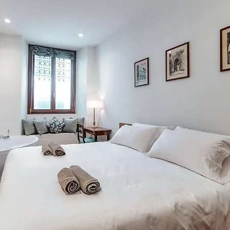 Lo Storico - The House Of Travelers *