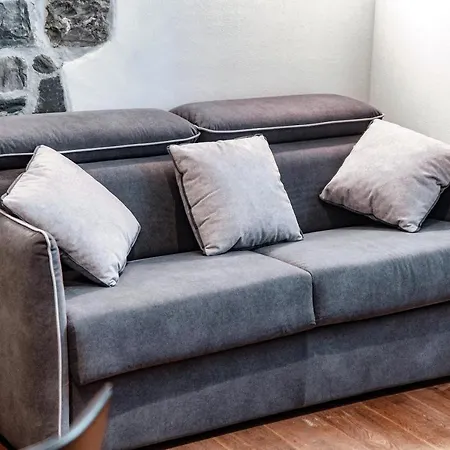 Lo Storico - The House Of Travelers